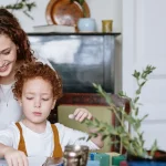 aider son enfant a faire ses devoirs — Aider son enfant à faire ses devoirs sans y passer la soirée