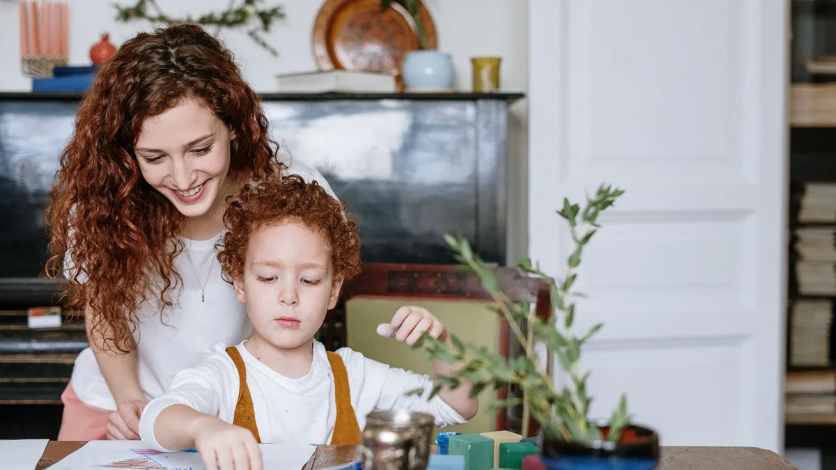 aider son enfant a faire ses devoirs — Aider son enfant à faire ses devoirs sans y passer la soirée